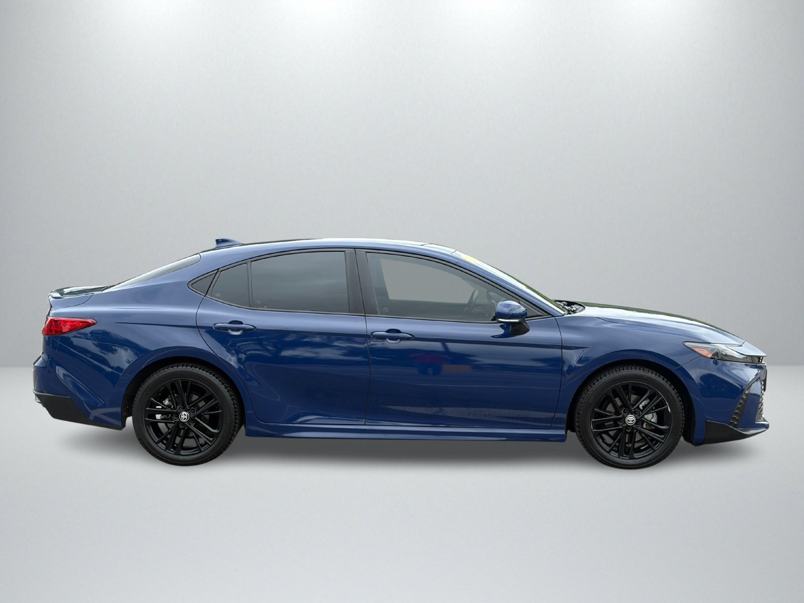 Used 2025 Toyota Camry SE w/ Convenience Package AWD/4WD image 6