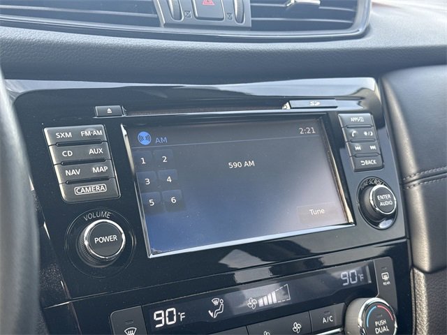 Used 2017 Nissan Rogue SL w/ SL Premium Package image 16