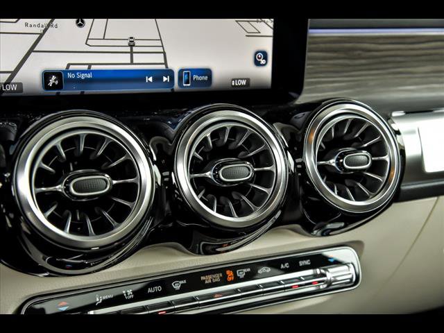 New 2025 Mercedes-Benz GLB 250 4MATIC image 19