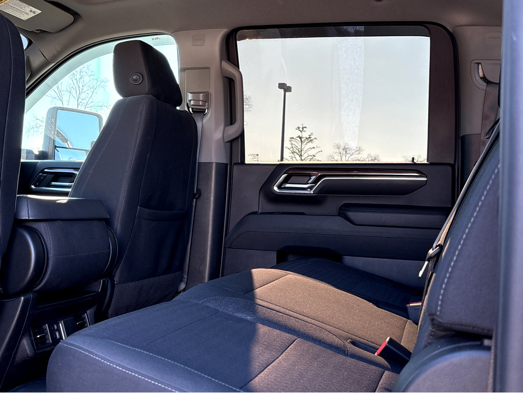 Used 2024 Chevrolet Silverado 2500 LT w/ Convenience Package image 17