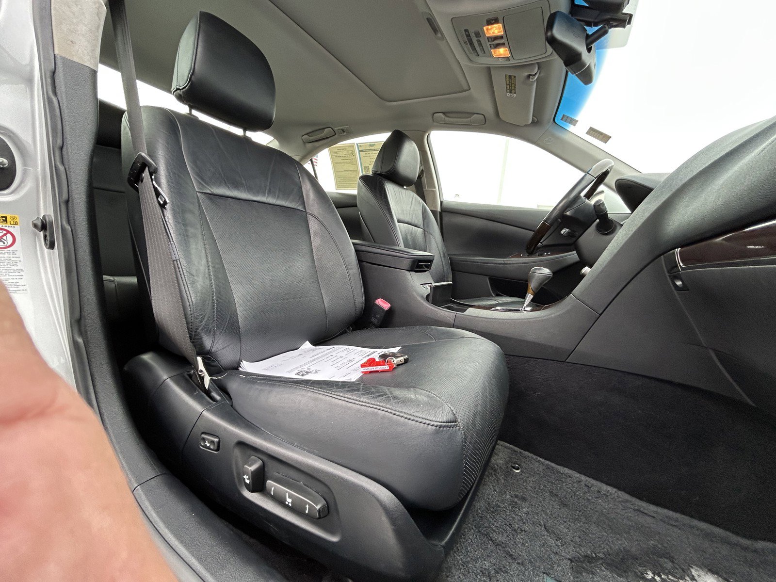 Used 2011 Lexus ES 350 image 16