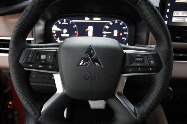 New 2026 Mitsubishi Outlander SEL image 8