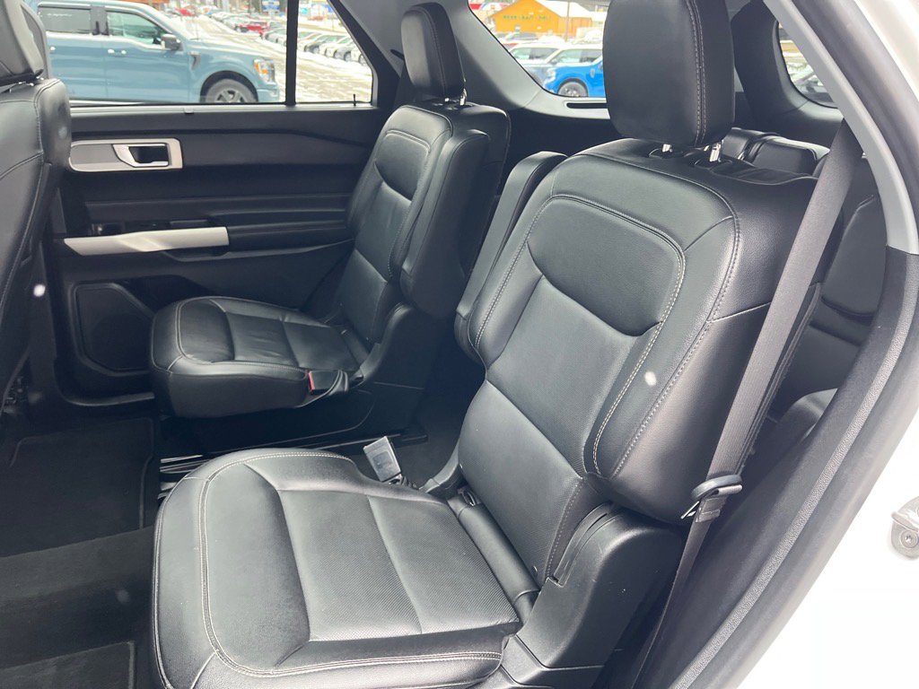 Used 2022 Ford Explorer Limited image 12