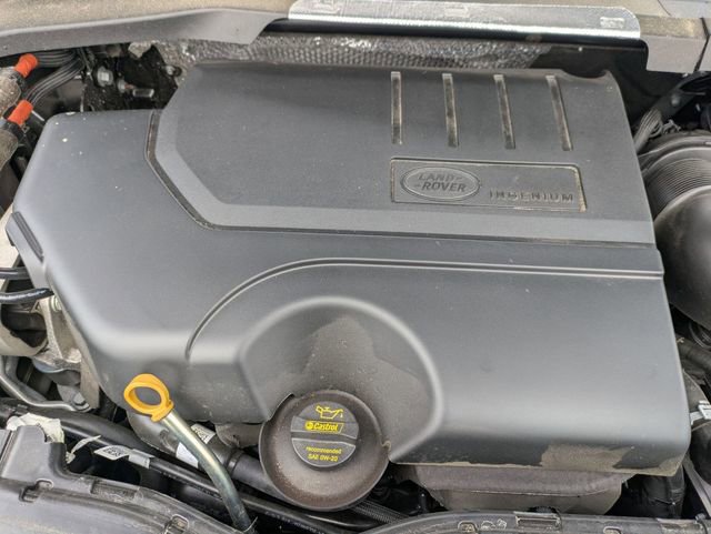 Certified 2025 Land Rover Discovery Sport Dynamic SE image 20