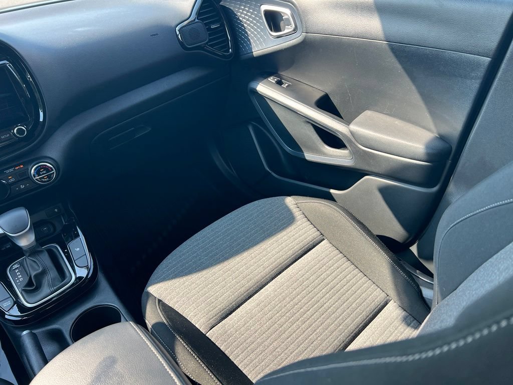 Certified 2023 Kia Soul EX FWD image 11