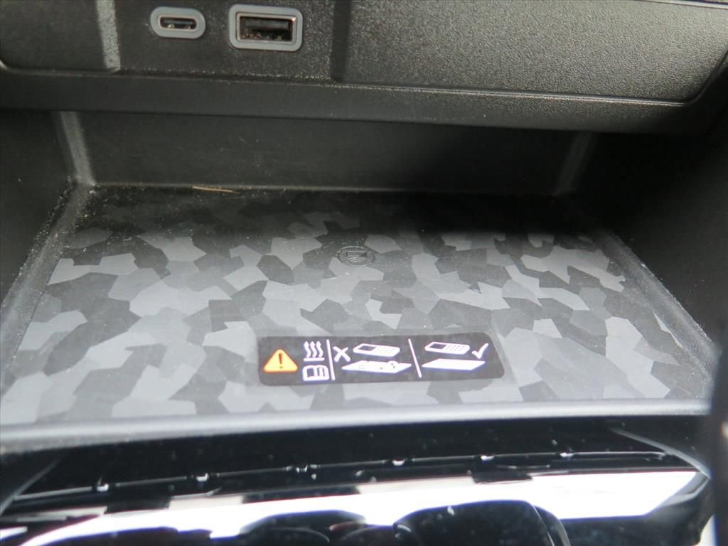 Used 2024 Chevrolet Colorado Z71 w/ Z71 Convenience Package 2 image 11