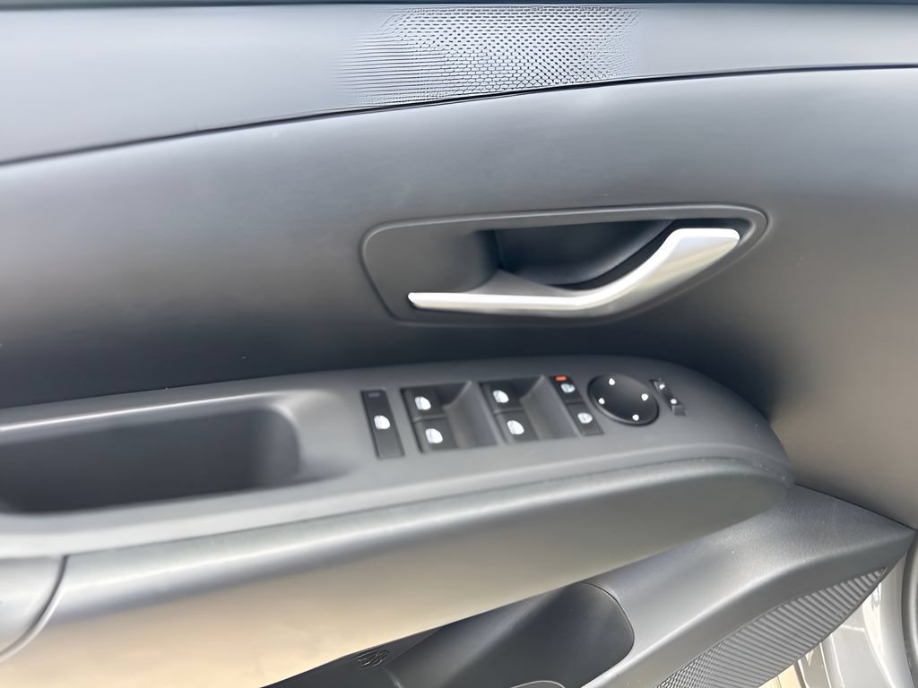 Used 2026 Hyundai Tucson SEL FWD image 24
