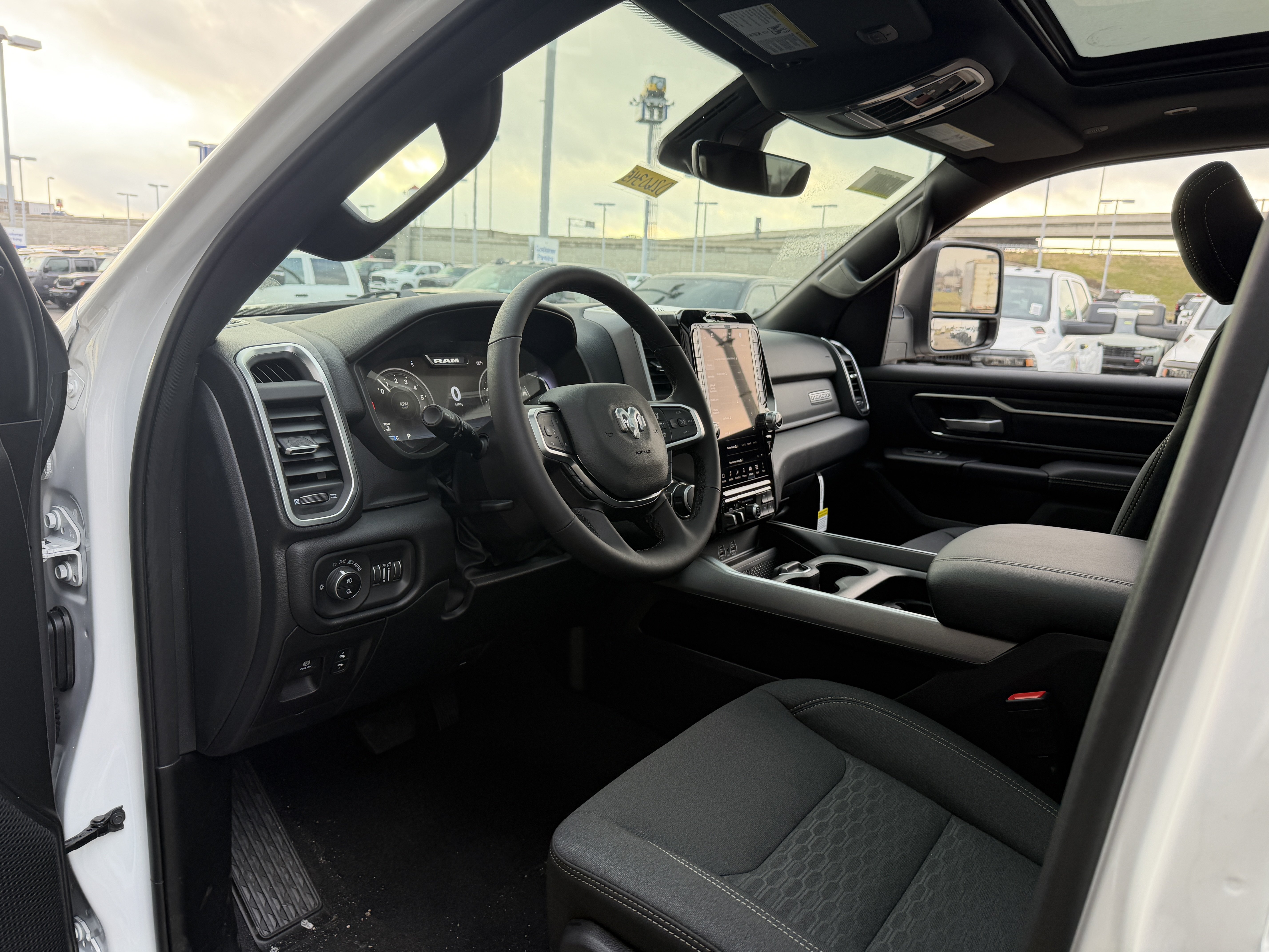 New 2026 RAM 1500 Big Horn AWD/4WD image 33