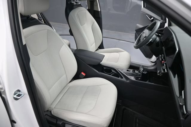 Used 2024 Kia Niro EX Touring FWD image 27