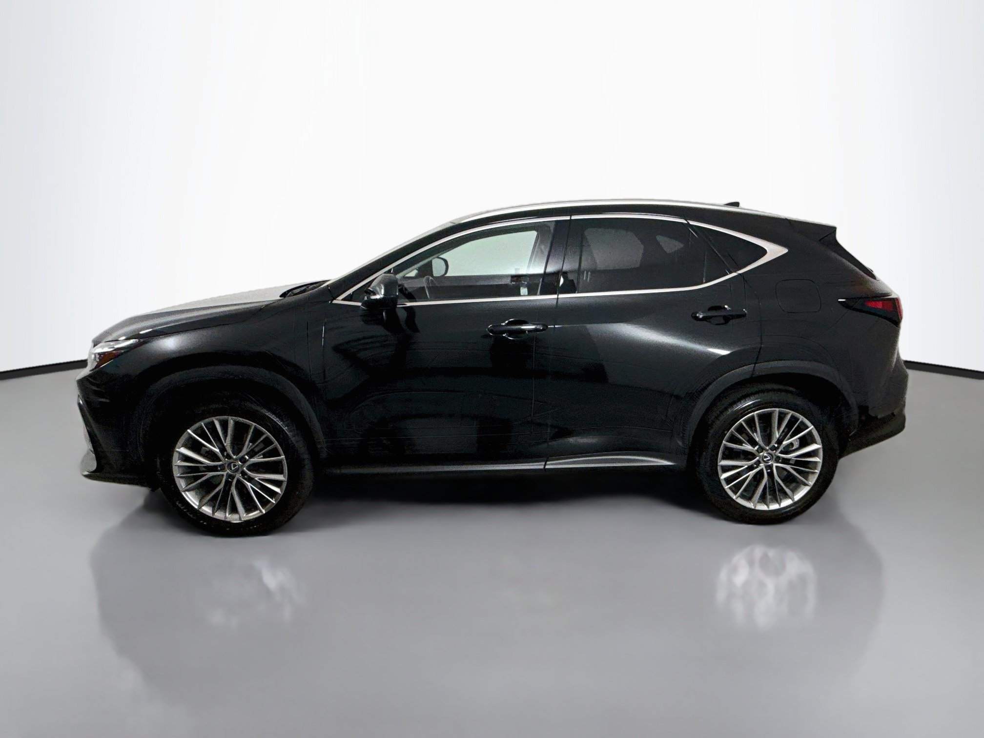 Used 2025 Lexus NX 350h AWD w/ Accessory Package (2T) image 4