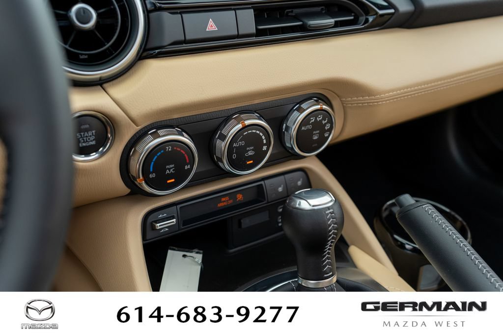 New 2026 MAZDA MX-5 Miata RF Grand Touring w/ Appearance Package RWD image 29