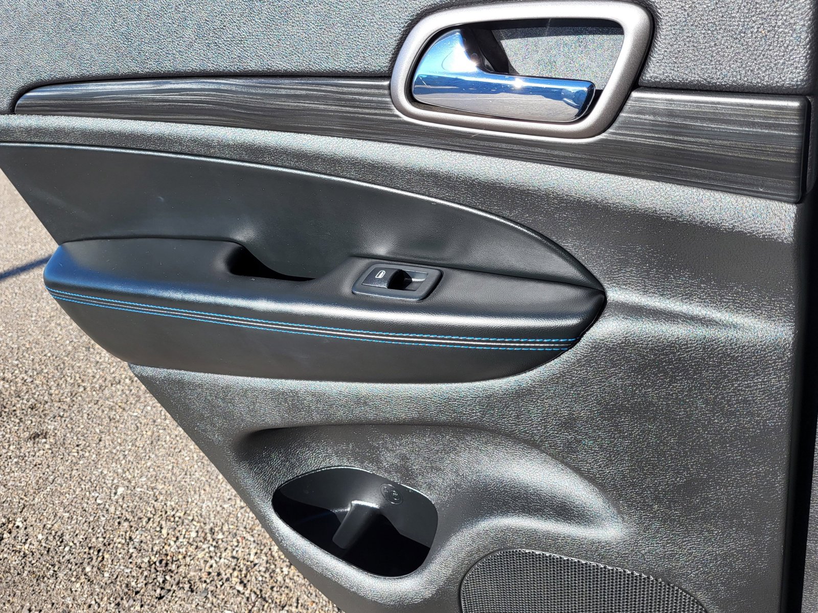 Used 2019 Jeep Grand Cherokee Laredo image 19