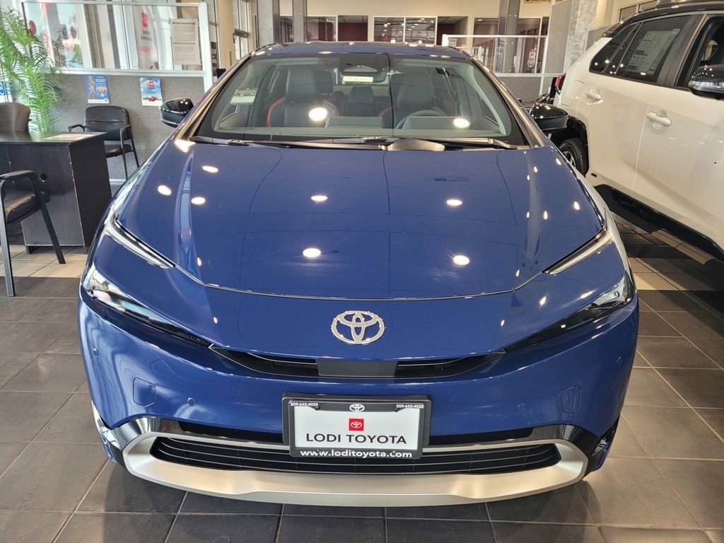 New 2026 Toyota Prius Plug-In Hybrid FWD image 2