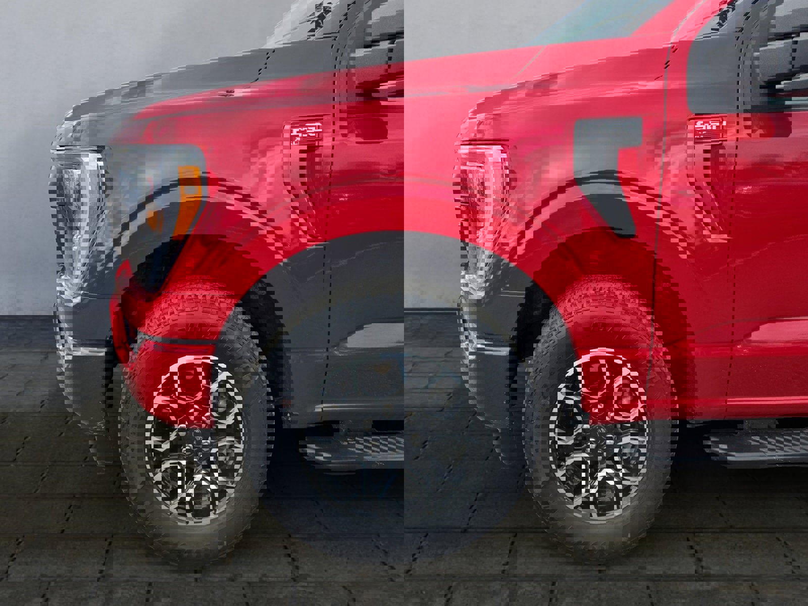 Used 2022 Ford F150 XLT w/ Equipment Group 302A High image 25