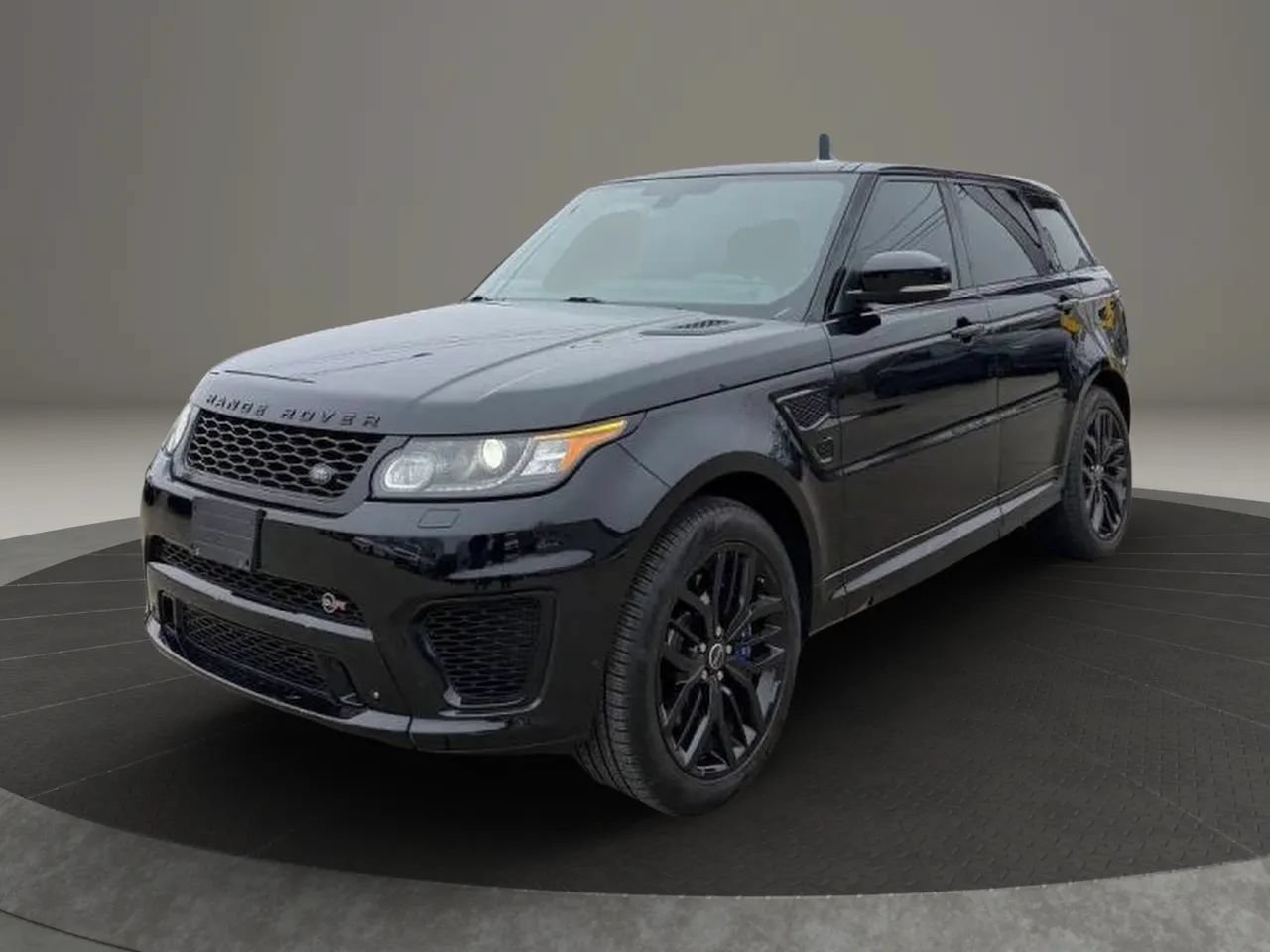 Used 2015 Land Rover Range Rover Sport SVR AWD/4WD image 2