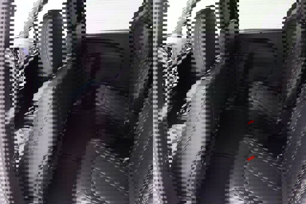 Used 2025 Chrysler Pacifica Select FWD image 11