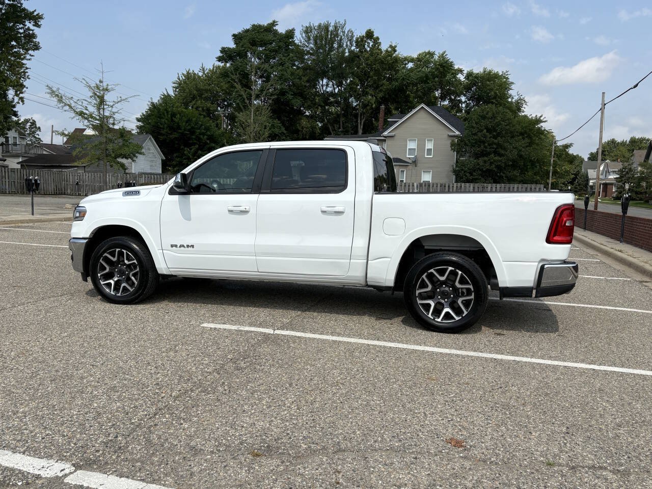 Used 2026 RAM 1500 Laramie AWD/4WD image 46