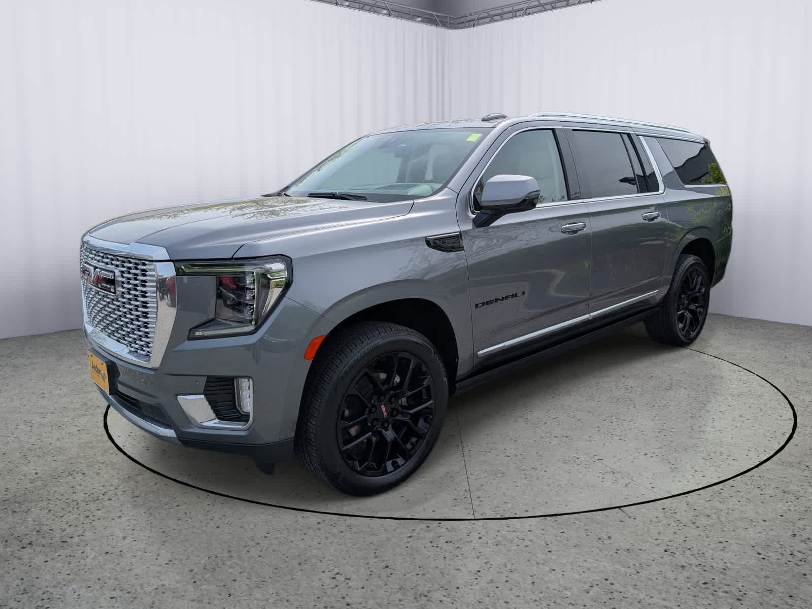 Used 2022 GMC Yukon XL Denali w/ Max Trailering Package AWD/4WD image 6