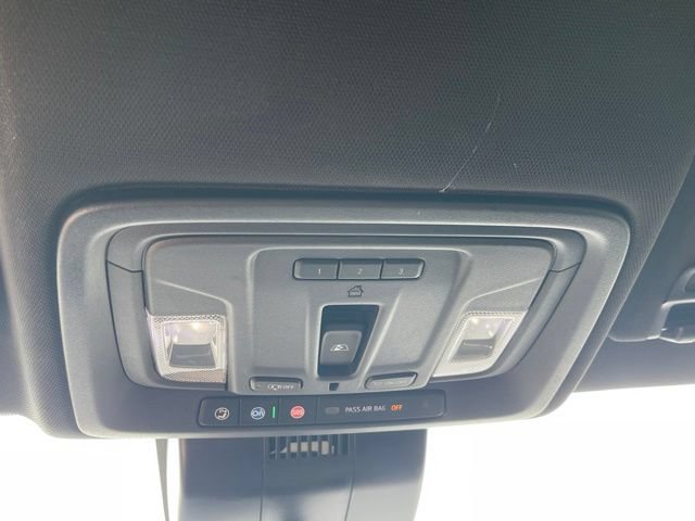 Used 2022 GMC Sierra 1500 AT4 w/ Technology Package AWD/4WD image 13