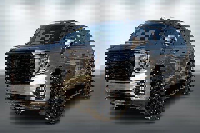 Used 2023 GMC Yukon XL SLT image 12