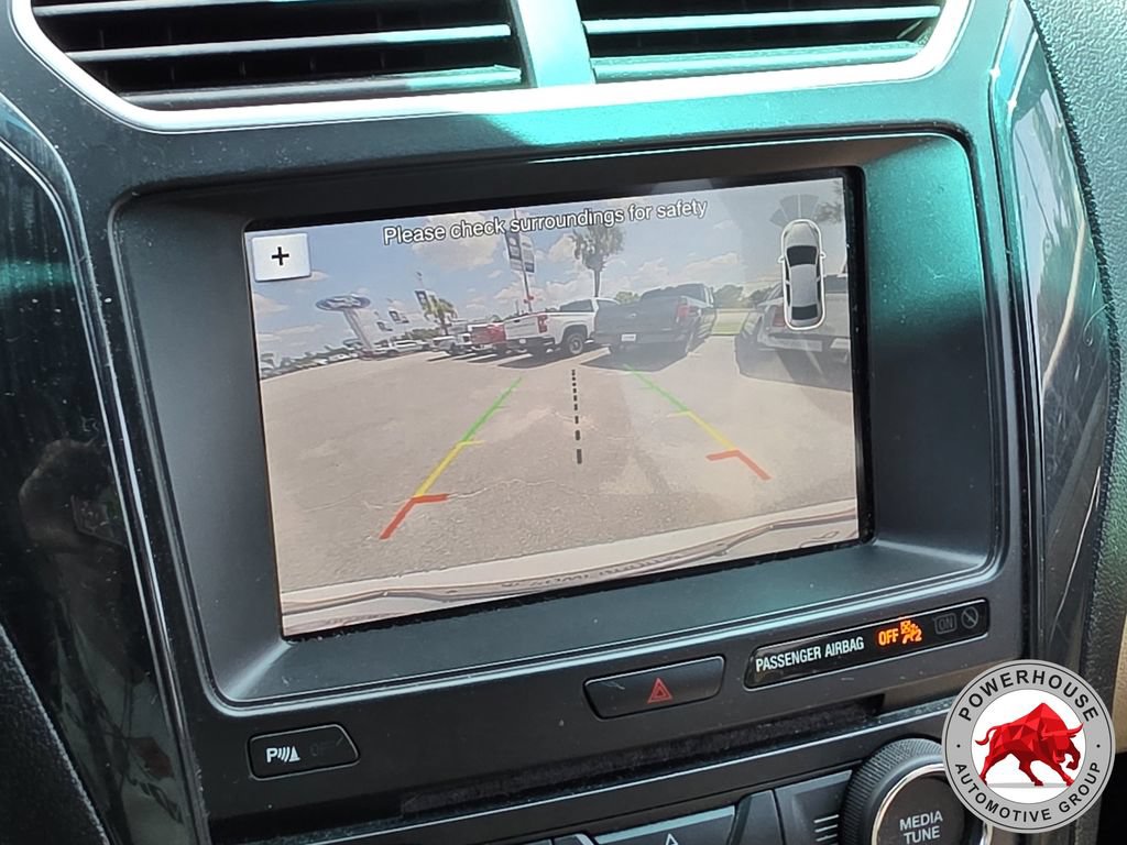 Used 2017 Ford Explorer XLT w/ Equipment Group 202A FWD image 26