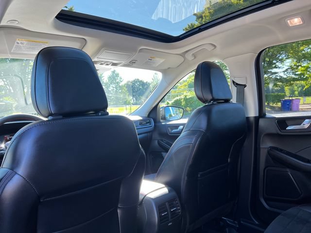 Used 2022 Ford Escape SEL w/ SEL Stealth AWD Package image 27