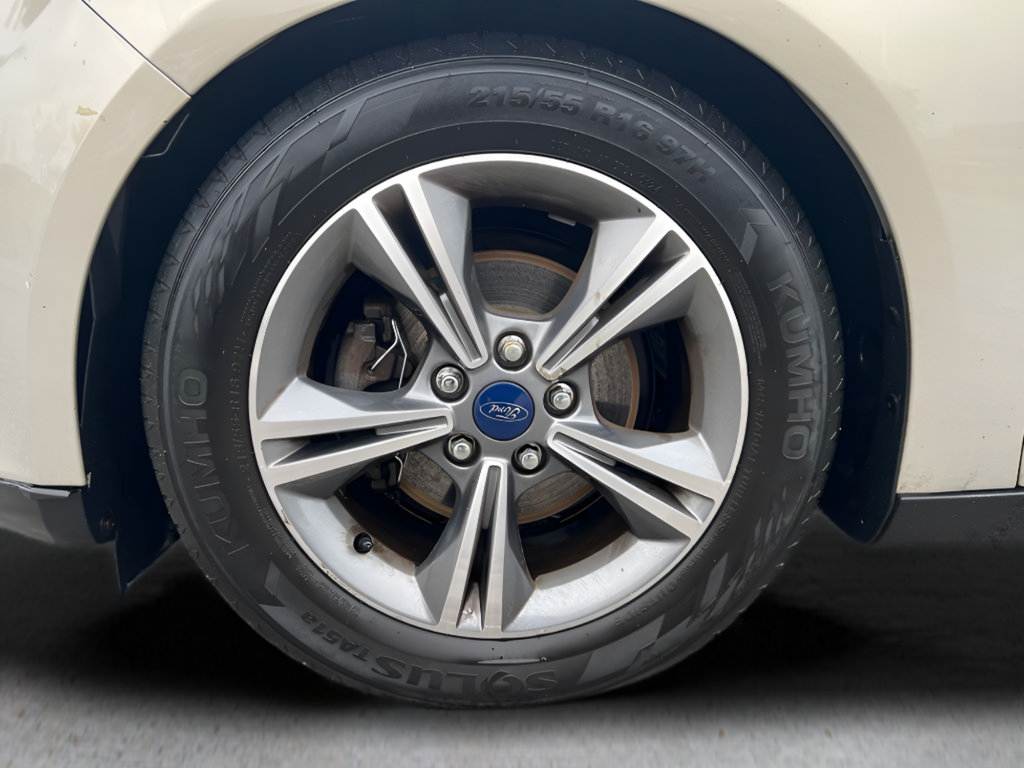 Used 2016 Ford Focus SE FWD image 31