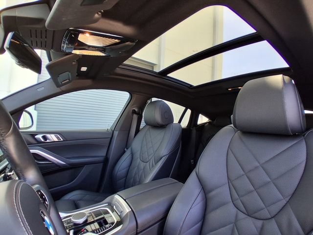 Used 2025 BMW X6 xDrive40i w/ Parking Assistance Package AWD/4WD image 23