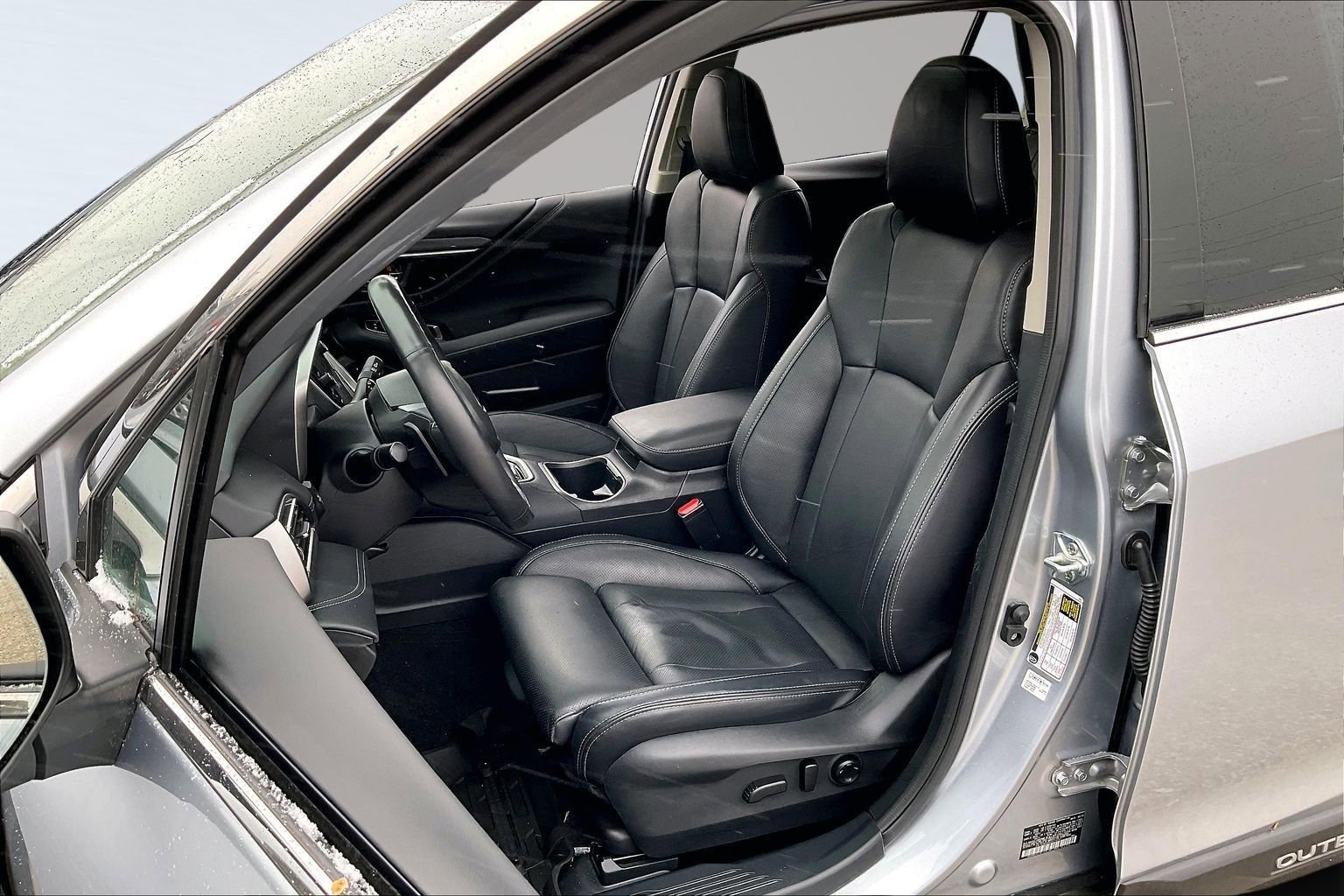 Used 2025 Subaru Outback Touring XT image 26