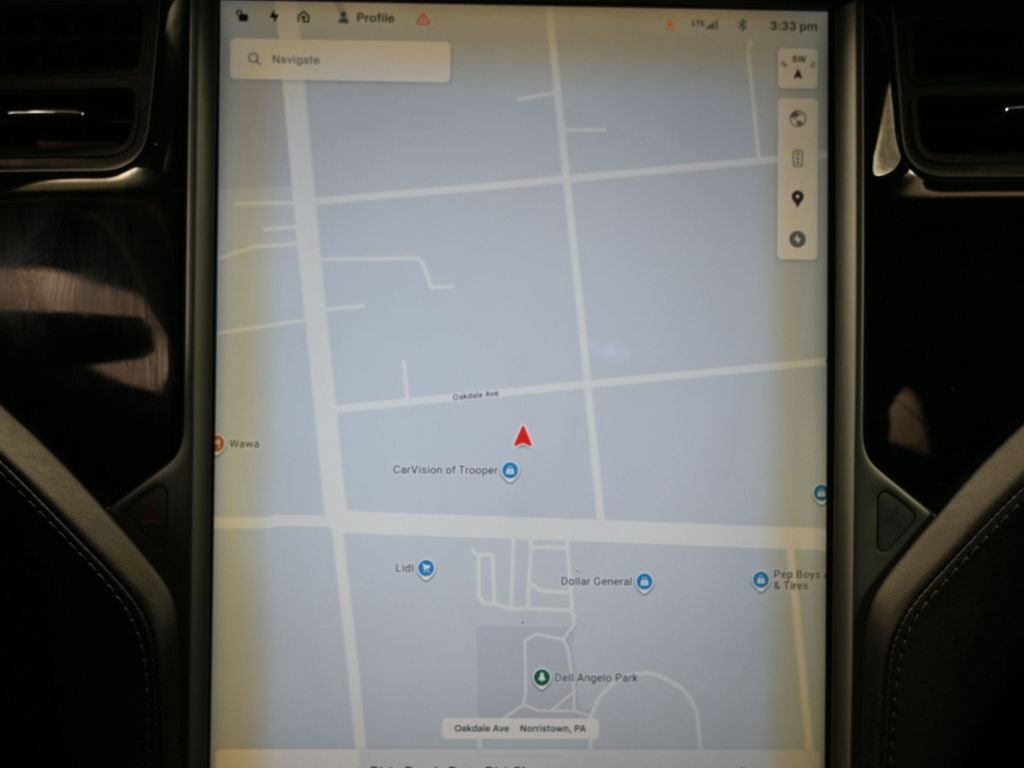 Used 2018 Tesla Model X 75D image 20