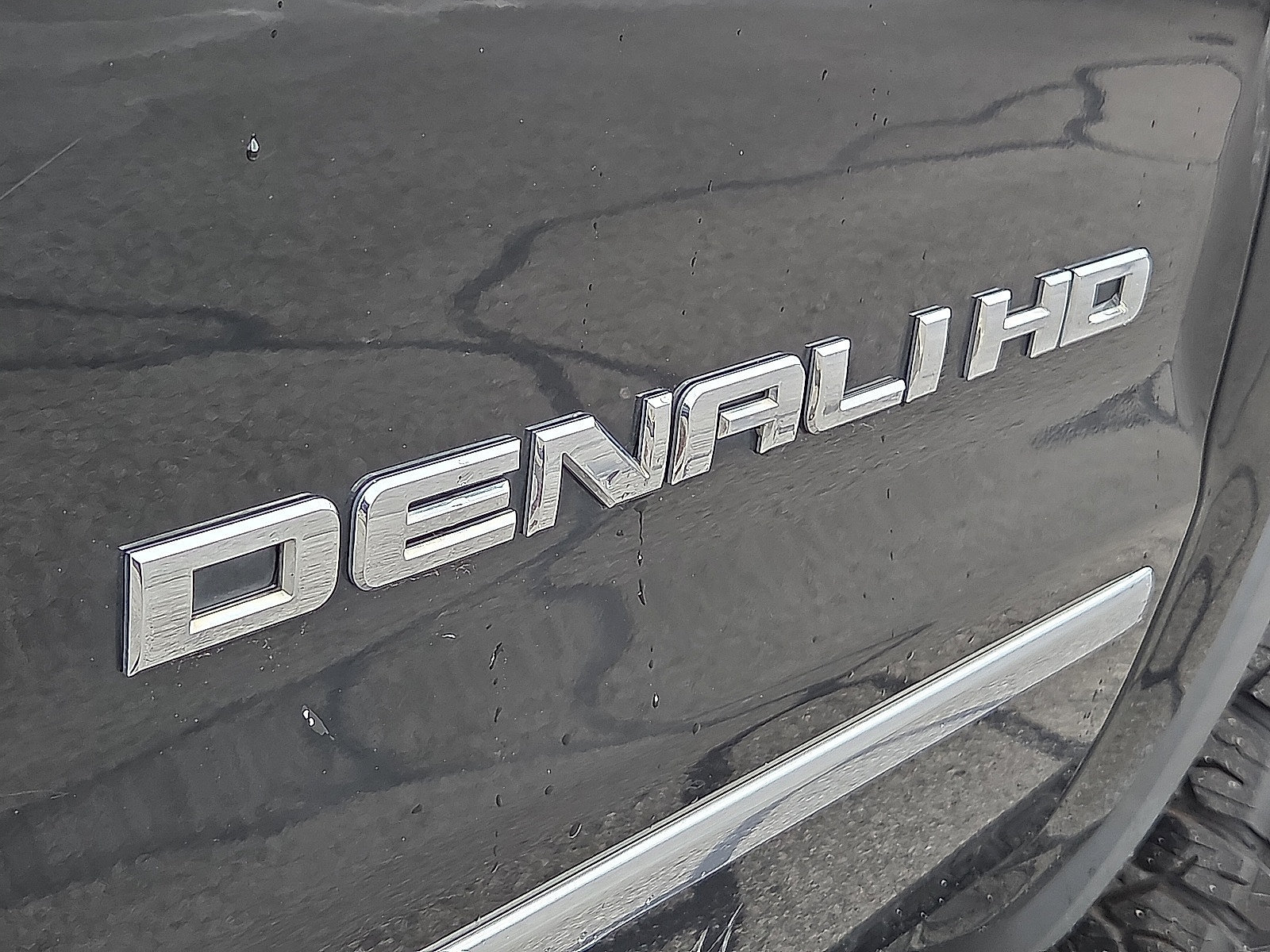 Used 2017 GMC Sierra 2500 Denali w/ Suspension Package, Off-Road AWD/4WD image 16