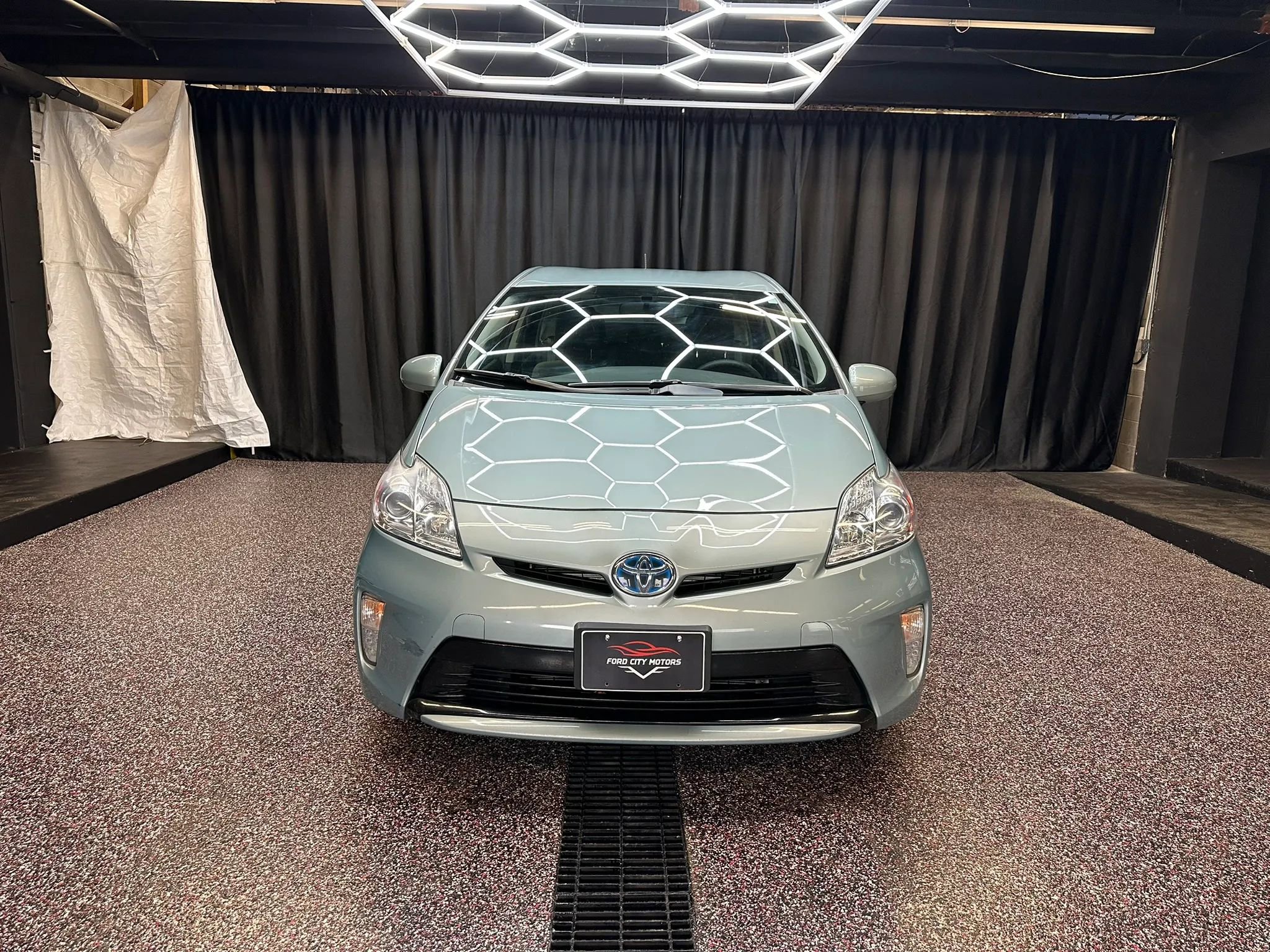 Used 2012 Toyota Prius Three FWD image 2