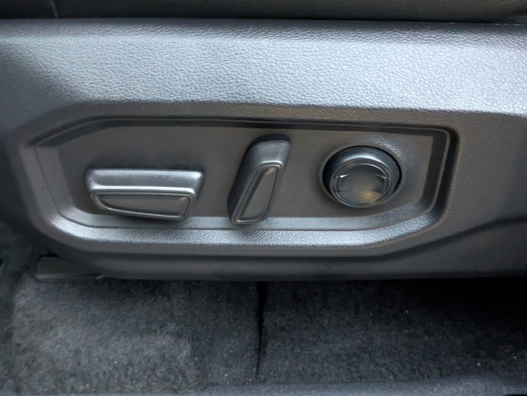 Certified 2025 Toyota Tundra Limited image 21