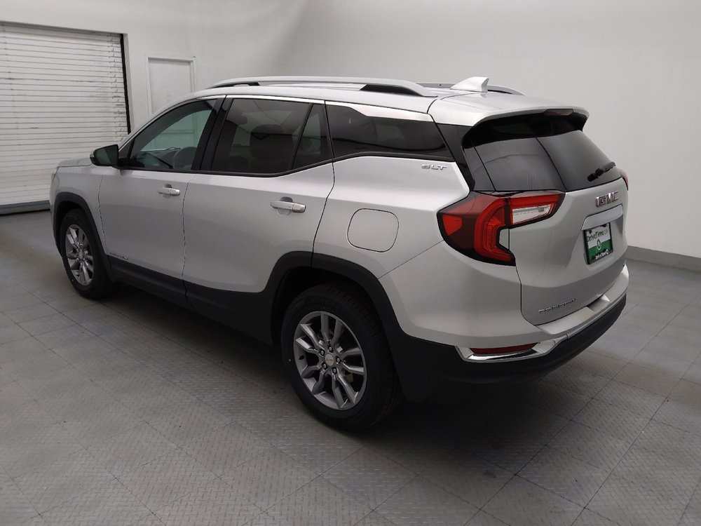 Used 2022 GMC Terrain SLT AWD/4WD image 3