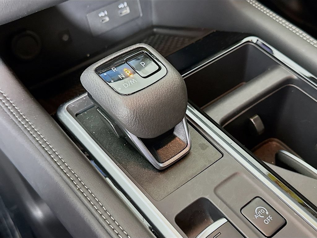 Certified 2025 Nissan Pathfinder Platinum AWD/4WD image 25