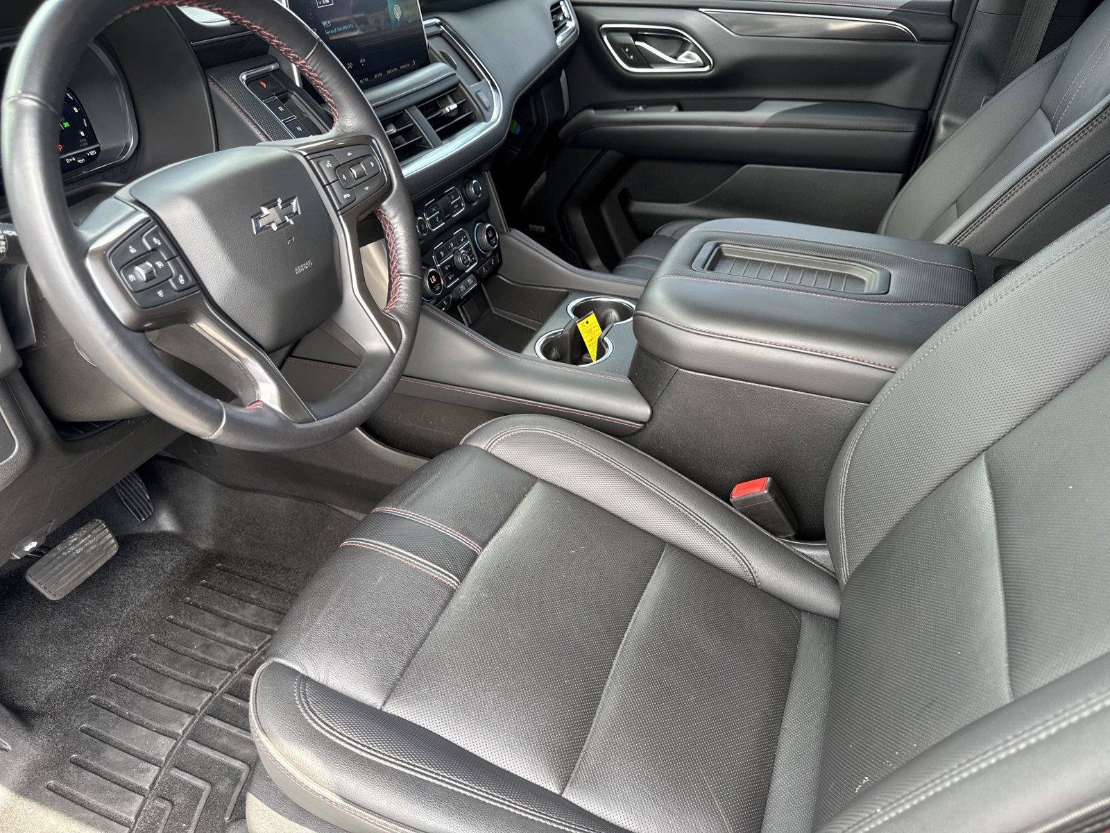 Used 2022 Chevrolet Suburban RST w/ Luxury Package AWD/4WD image 10