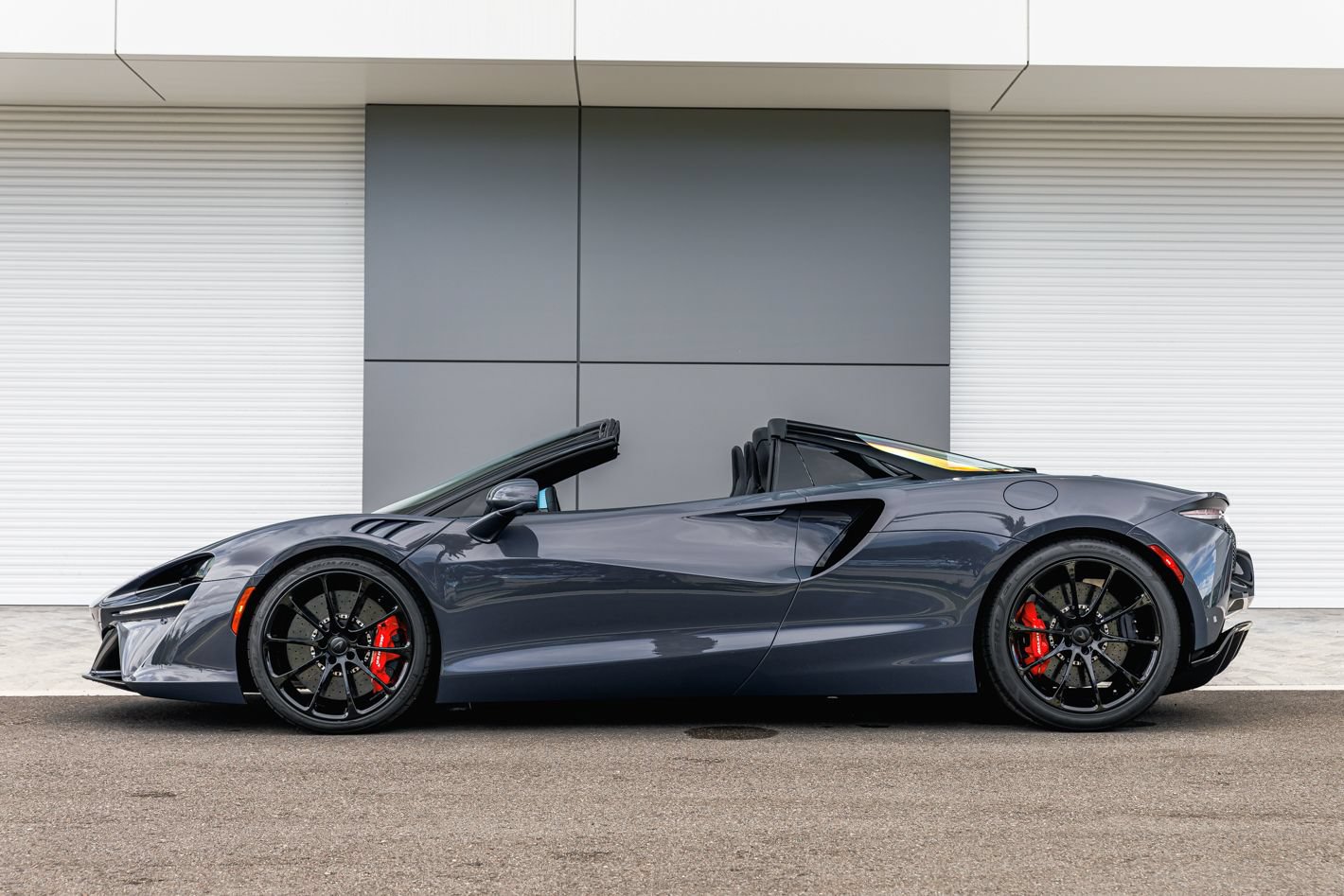 New 2026 McLaren Artura Spider RWD image 4
