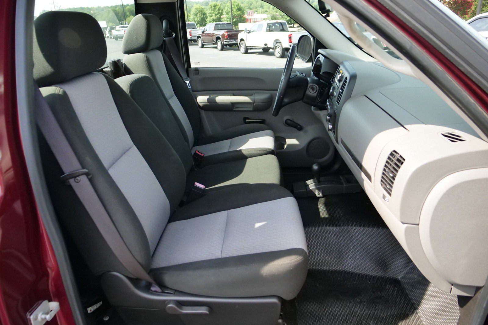 Used 2009 GMC Sierra 1500 W/T AWD/4WD image 26