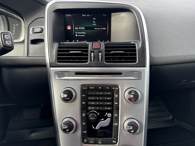 Used 2017 Volvo XC60 T6 Dynamic w/ Preferred Option Package image 15