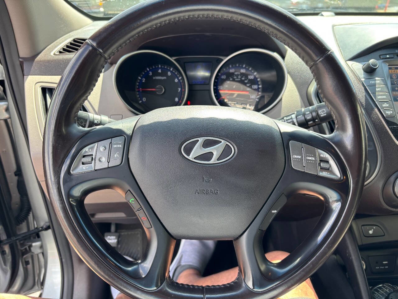 Used 2015 Hyundai Tucson Limited w/ Option Group 03 AWD/4WD image 19