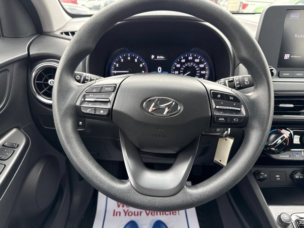 Used 2023 Hyundai Kona SE AWD/4WD image 17