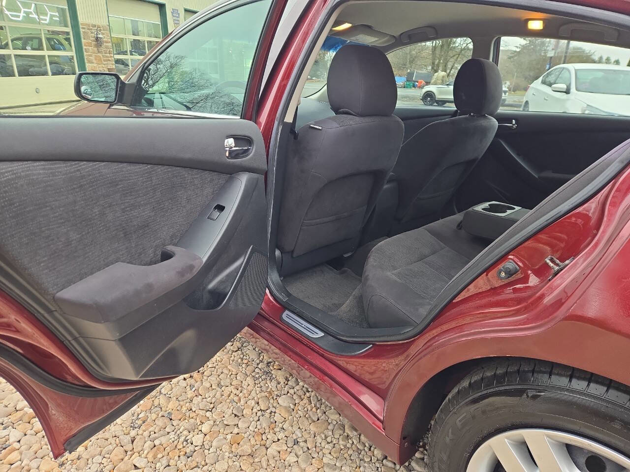 Used 2010 Nissan Altima 2.5 S image 16