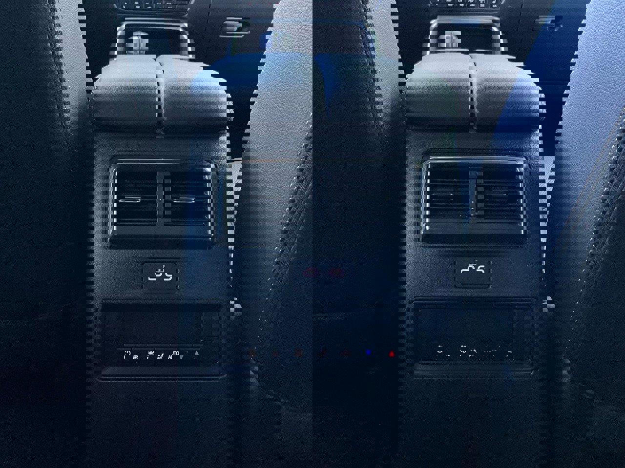 Used 2025 MAZDA CX-70 3.3 Turbo w/ Preferred Package image 13