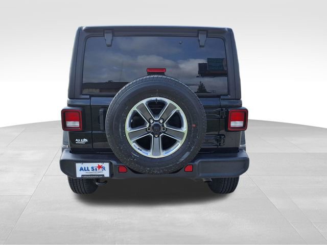 Used 2022 Jeep Wrangler Unlimited Sahara AWD/4WD image 8