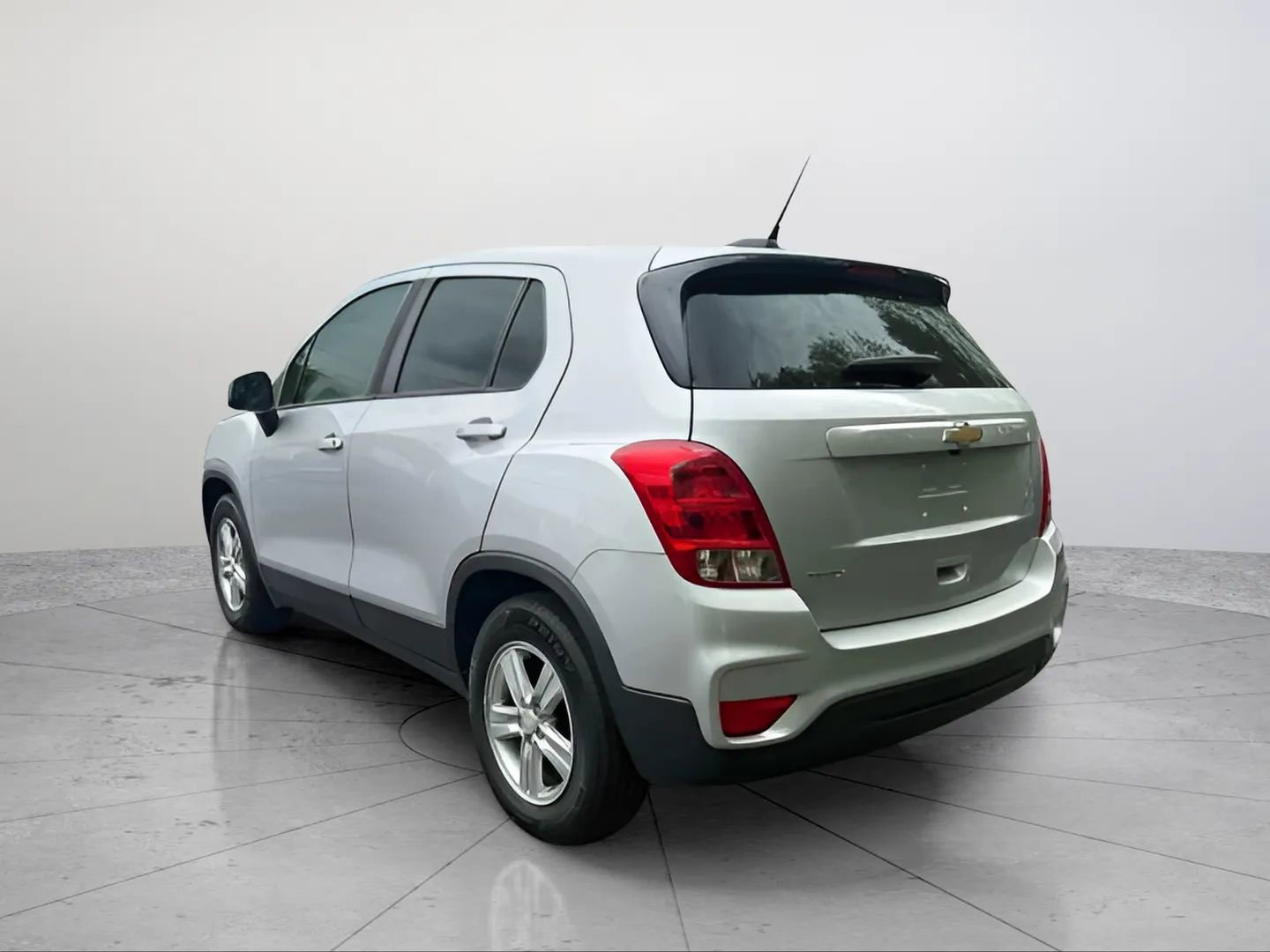 Used 2020 Chevrolet Trax LS w/ Tint and Cruise Package image 13