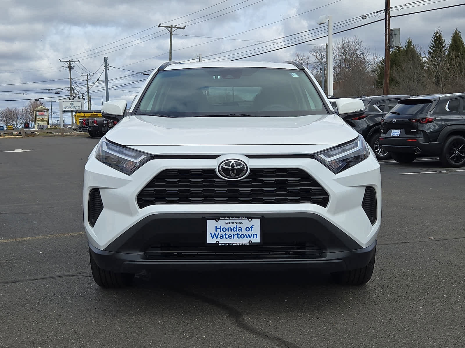 Used 2025 Toyota RAV4 XLE image 2