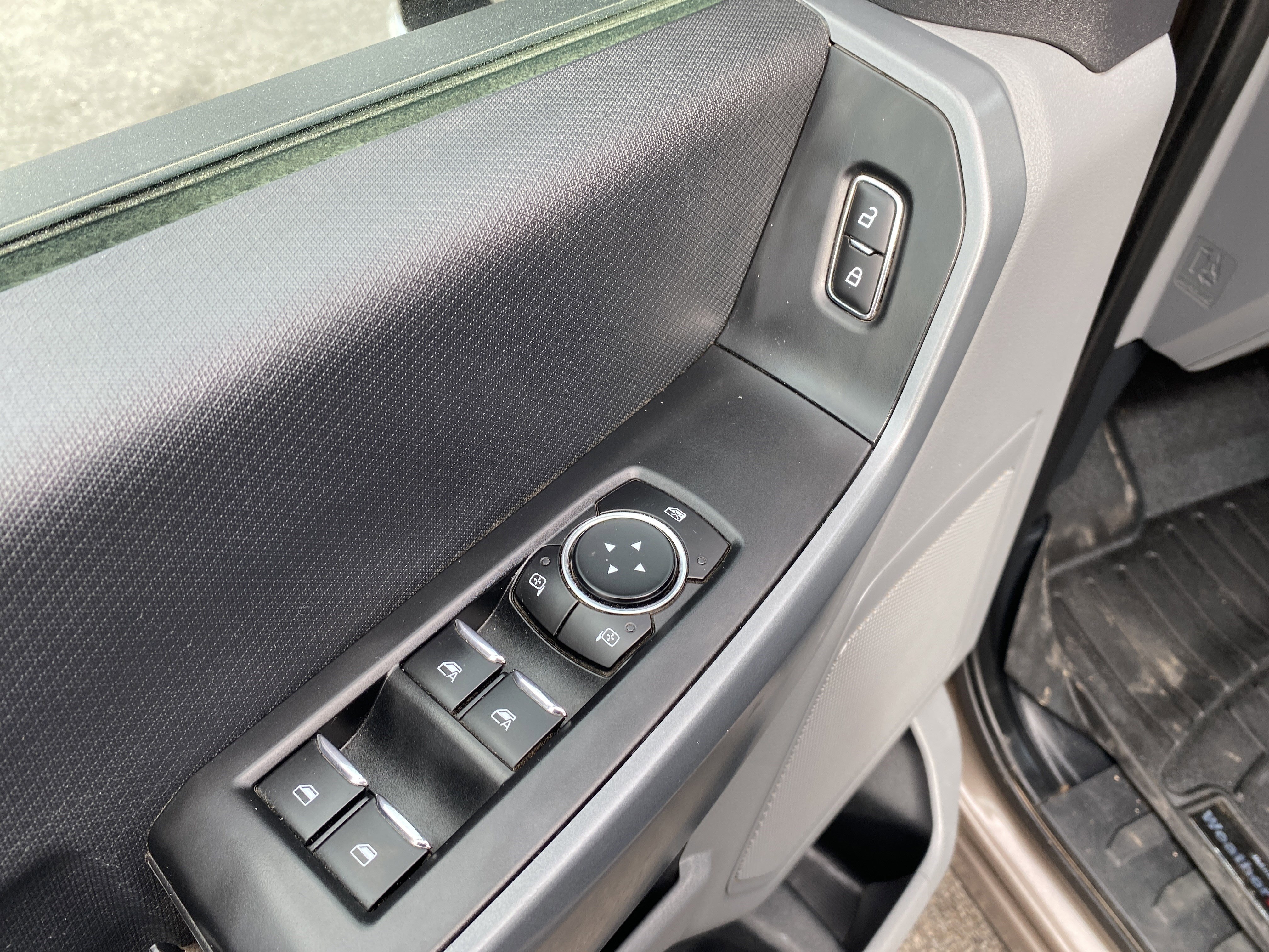 Used 2023 Ford F150 XLT AWD/4WD image 18
