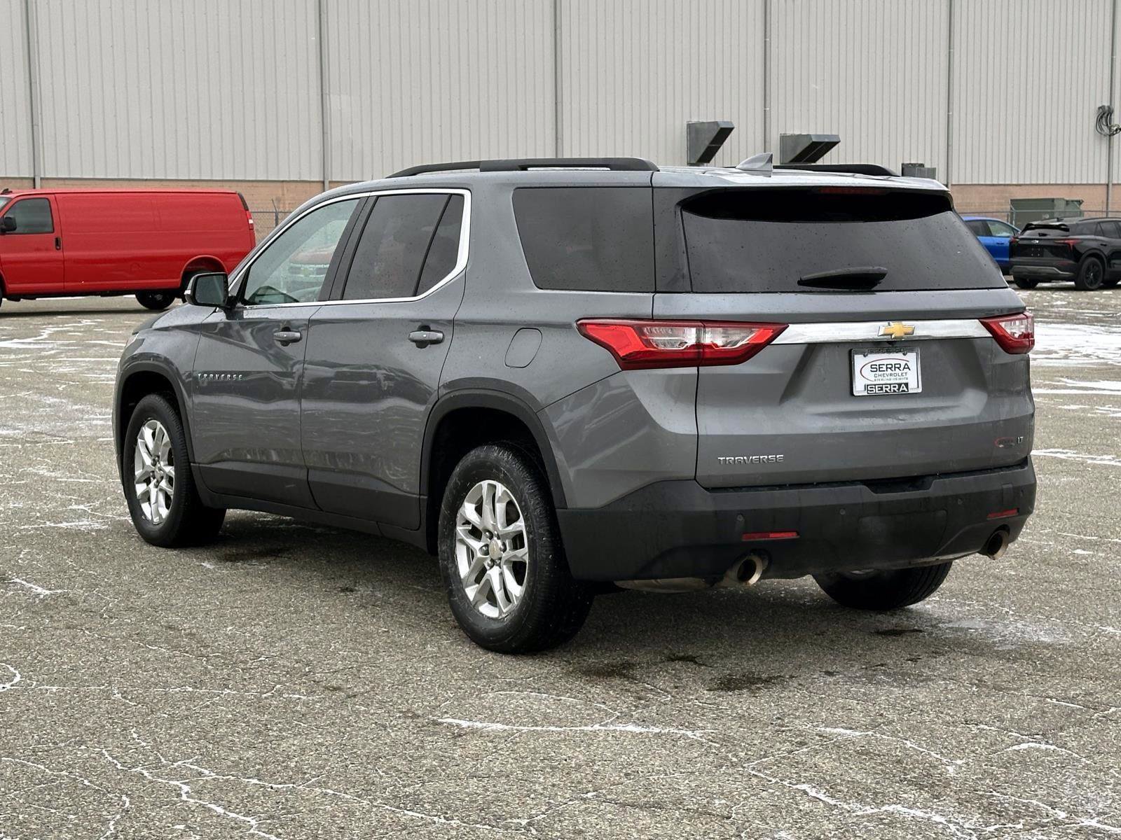 Used 2019 Chevrolet Traverse LT image 3
