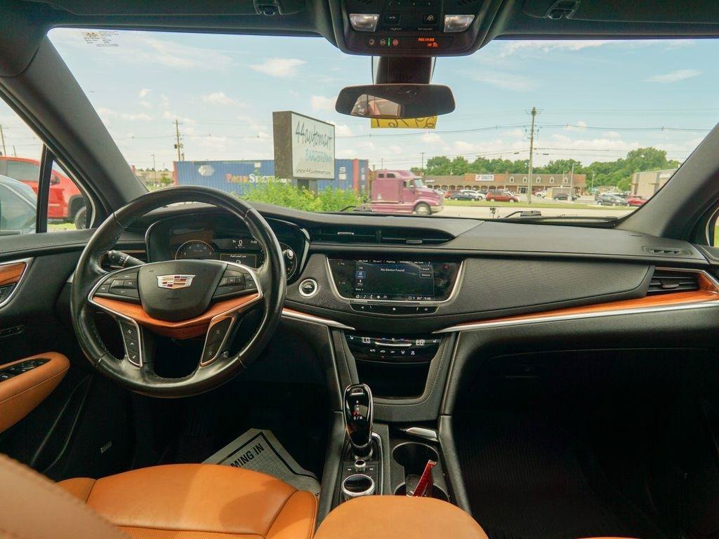 Used 2021 Cadillac XT5 Premium Luxury w/ LPO, Floor Liner Package AWD/4WD image 15
