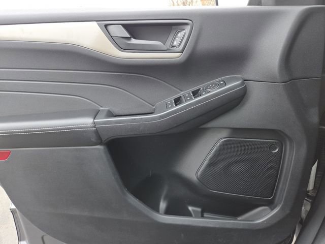 Used 2022 Ford Escape S image 30